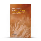 Boek met bruin kaft over mooiste eigenschappen en vrede zij met de Profeet
